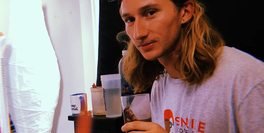 Тейлор Хезлвуд, пульмонолог, Netflix