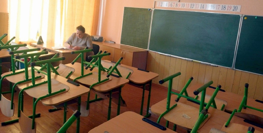 Школа на карантине, вакцинация в Украине, самоизоляция больных на коронавирус