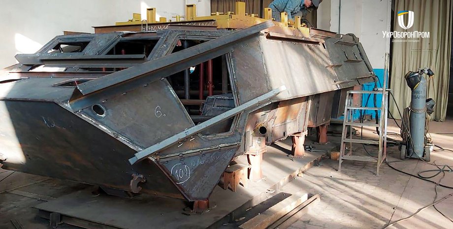 сборка корпуса для бтр-4е