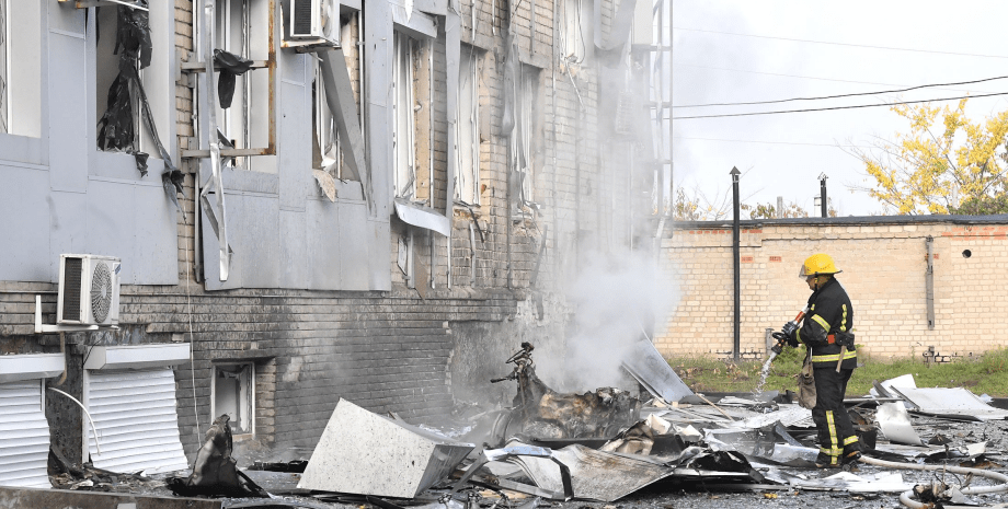 Взрыв, Мелитополь, Запорожская область, гибель офицеров РФ, война в Украине, фото
