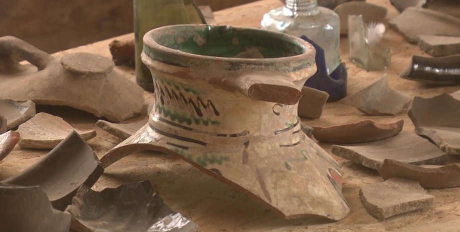 археологія, розкопи, Україна, київська русь, археологічні відкриття, артефакти, кераміка, дослідження, історія