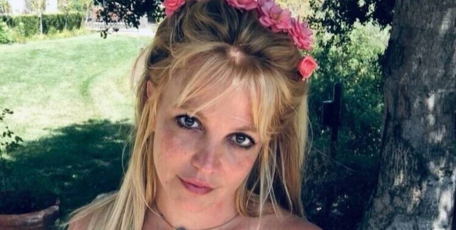 Брітні Спірс Брітні Спірс, Брітні Спірс танці, Брітні Спірс в мексиці, Брітні Спірс здивувала фанатів, розлучення брітні спірс, червона сукня