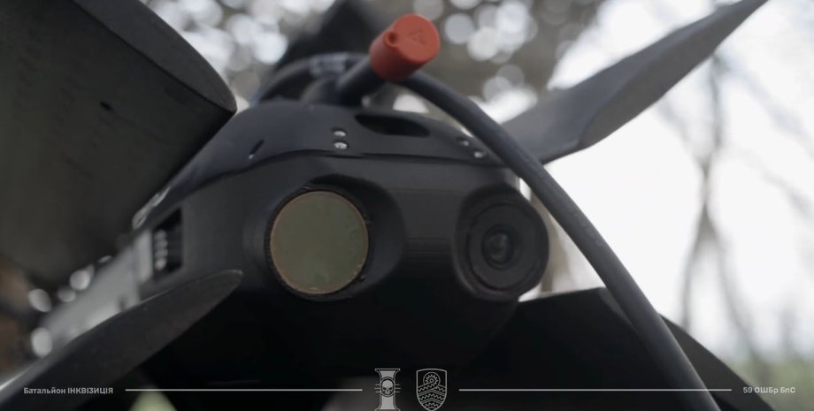 ЗСУ застосовують HX-2 — "німецькі Ланцети" нищать техніку РФ у тилу — Defense Express БПЛА HX-2 на озброєнні ЗСУ