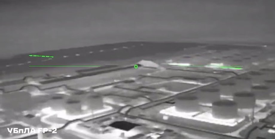 Partager: Les troupes ukrainiennes des forces d'opérations spéciales ont frappé ...