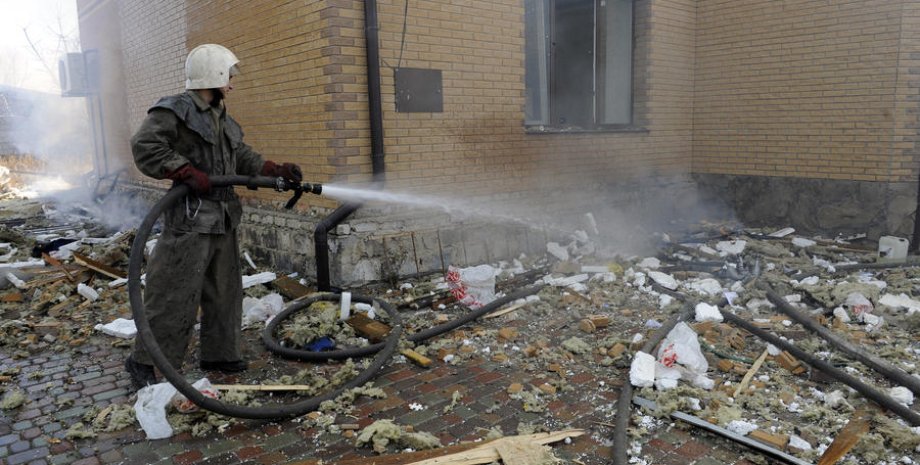 После обстрела школы в Донецке / Фото: pravda-tv.ru