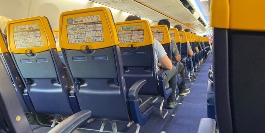 новости мира, диарея, пассажир, пилоты, самолет