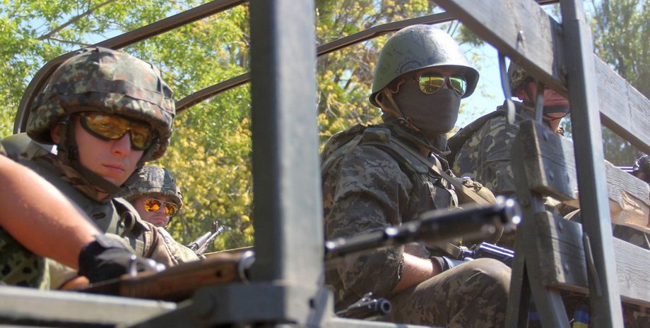 Силовики в Донбассе/пресс-служба Минобороны