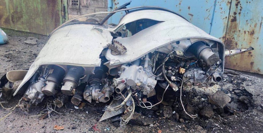 Уламки касетних бомб