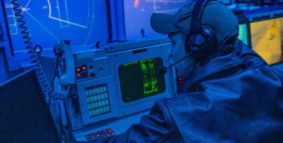 солдат, лейтенант, крейсер, информационный центр