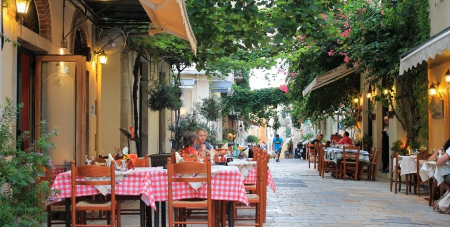 Літня тераса в кафе