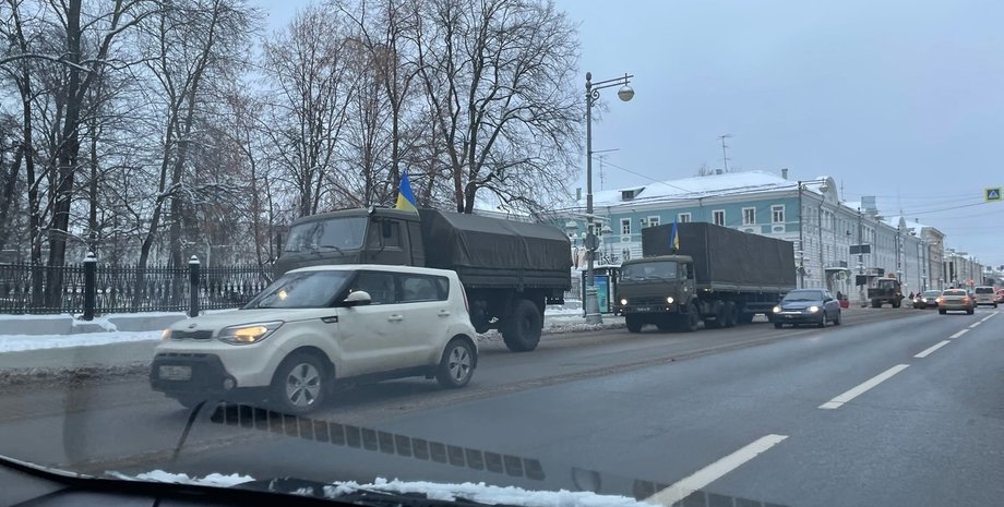 украинская техника, украинский флаг, фильм музыкант, россия, тверь