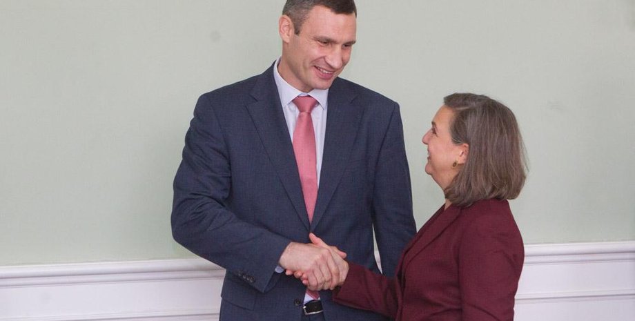 Виктория Нуланд и Виталий Кличко / Фото: twitter.com/GeoffPyatt