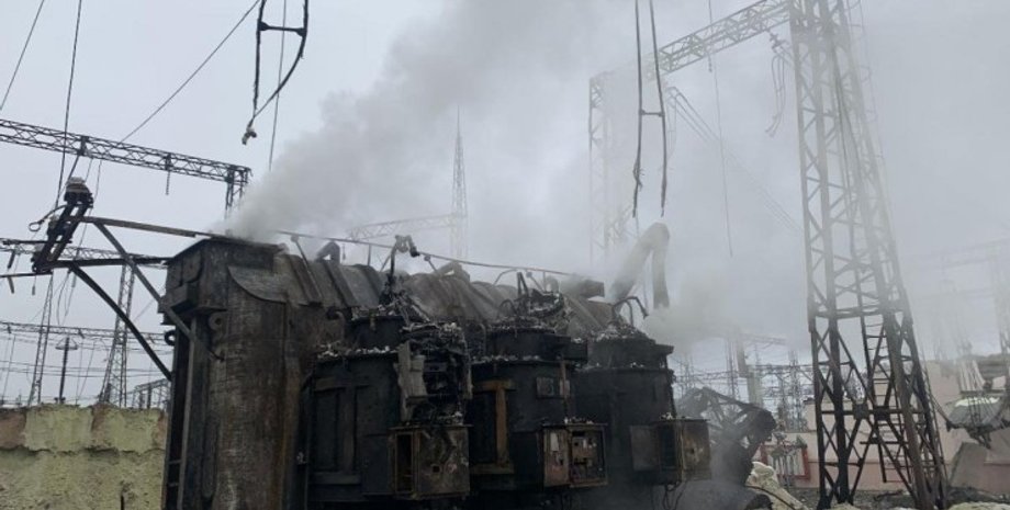 Трансформатор пожежа, РФ трансформатор, РФ обстріли енергетики, РФ удари по інфраструктурі, ракетні удари по енергетиці, енергетика Україна, блекаут Україна