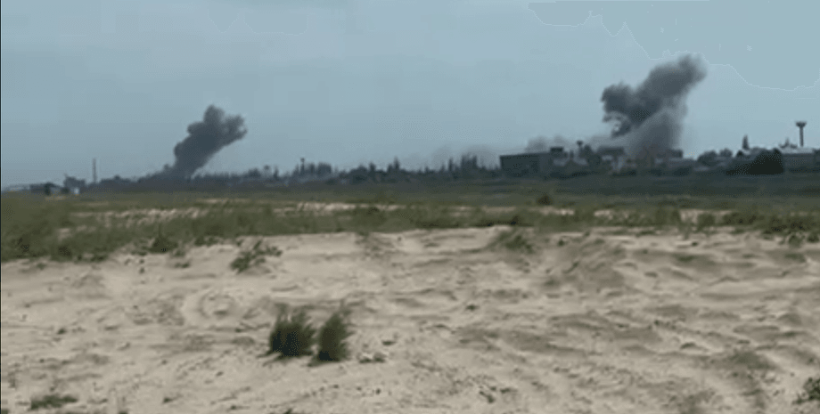 Взрывы, Арабатская Стрелка, Геническ, Херсонская область, война в Украине