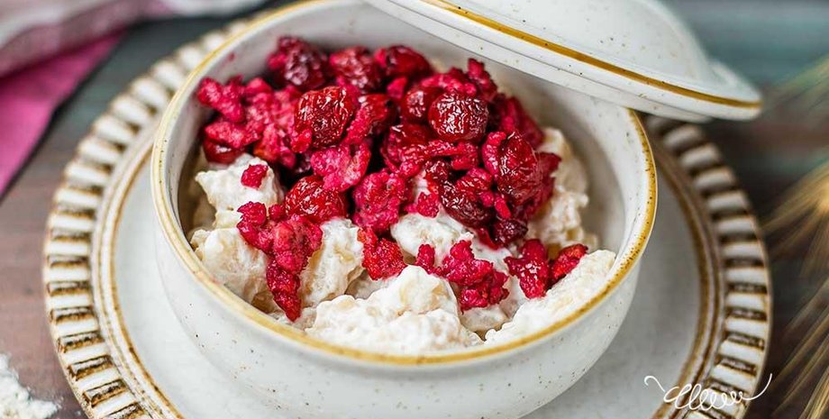 галушки с мясом и вишнями, рецепты галушек, простые рецепты галушек, рецепты Евгения клопотенка, галушки в домашних условиях