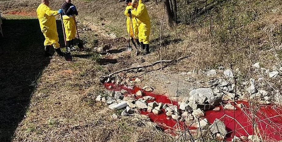 жидкость, краска трубопровод