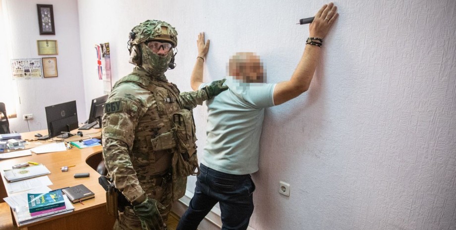 СБУ задержала высокопоставленных чиновников Гостаможслужбы СБУ задержала высокопоставленных чиновников Гостаможслужбы
