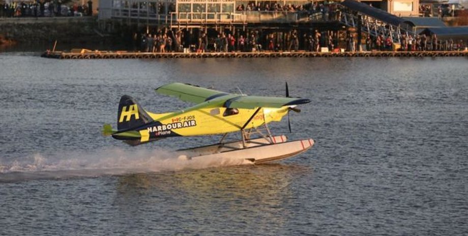 Фото: HARBOUR AIR & MAGNIX