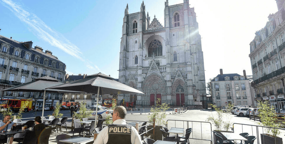 Собор в Нанті, Франція