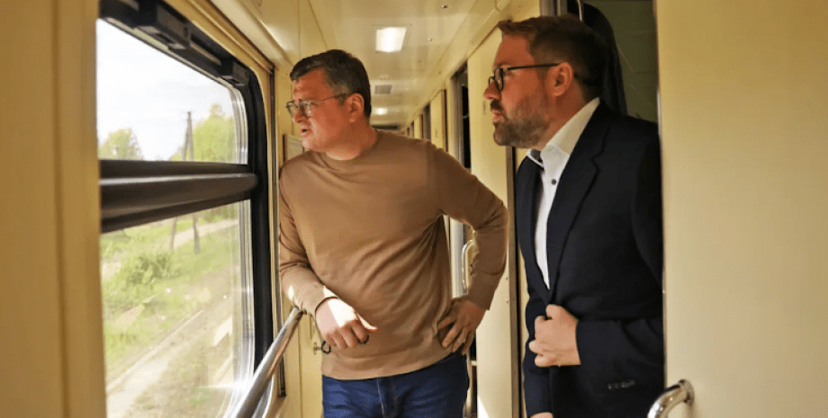 Кулеба отреагировал на призывы Медведева убить Зеленского