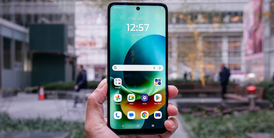 Смартфон Moto G Play (2026) Бюджетный смартфон Moto G Play (2026)
