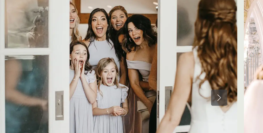 "Сделай это": подруга станцевала супервирусный танец ради невесты на свадьбе