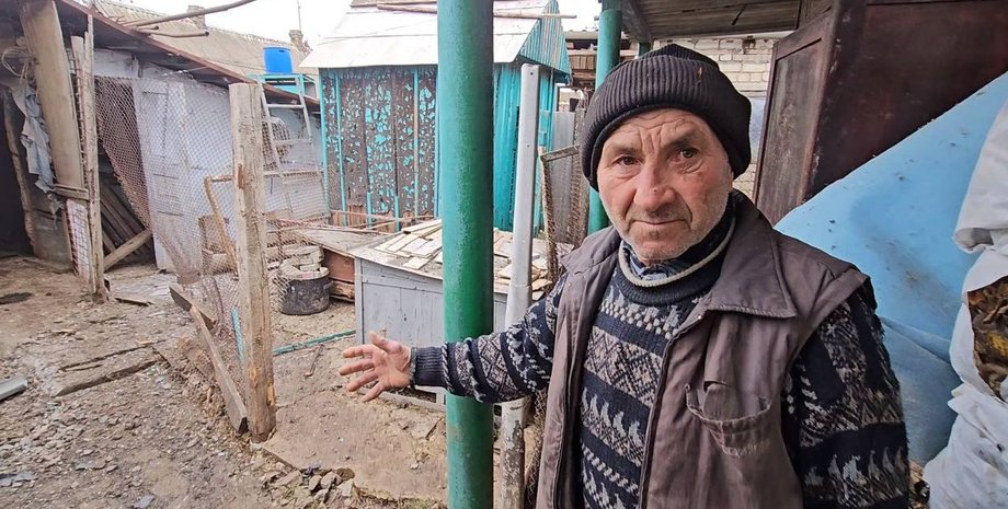 обстріл Чорнобаївки, руйнування, чоловік, подвір’я