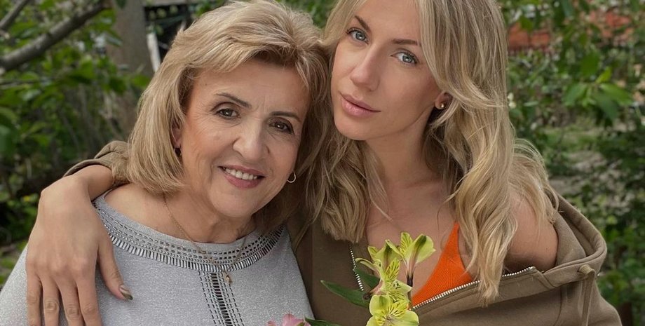 як українські зірки привітали своїх мам з днем матері, леся нікітюк, надя дорофєєва, настя каменських, катя осадча