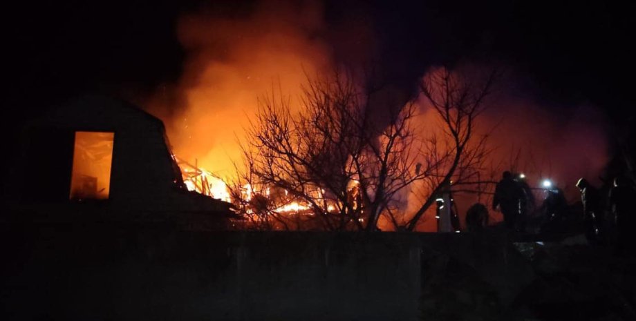 Як повідомили в Сумській ОВА, за попередніми даними, внаслідок ворожої атаки є з...