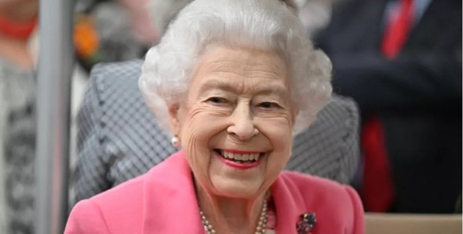 Королева Елизавета II, актер Том Круз