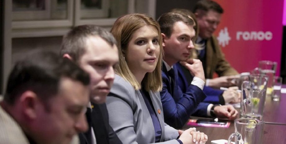 кору Рудик, партій голос, фото