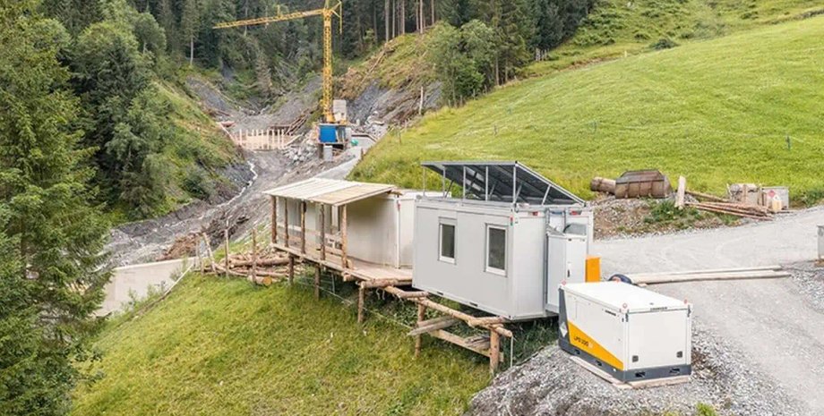 Батарея Liebherr LPO 100 в Австрії