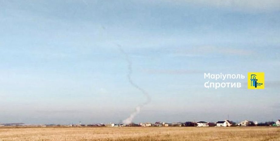 Дым над Бердянском, аэропорт Бердянск, взрыв в Бердянске, попадание Бердянск, Бердянск Андрющенко, Бердянск