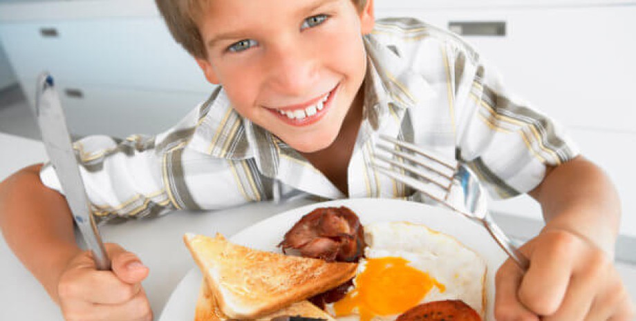 детский завтрак, завтрак, ребенок, дети, яичница, тост