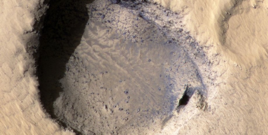 ямный кратер, Марс