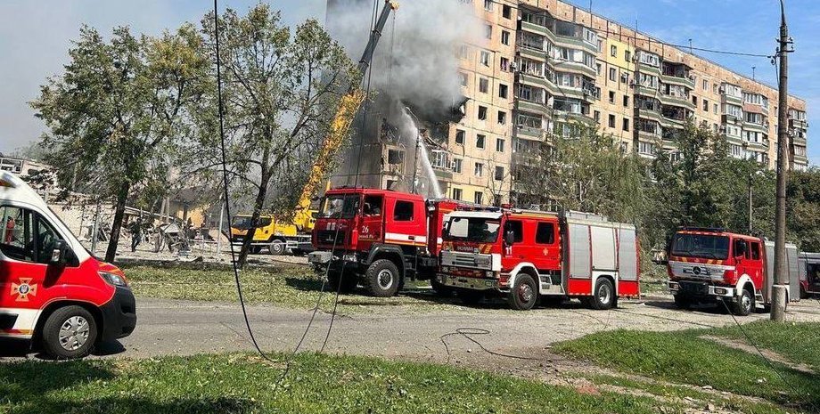 атака россиян по жилому дому