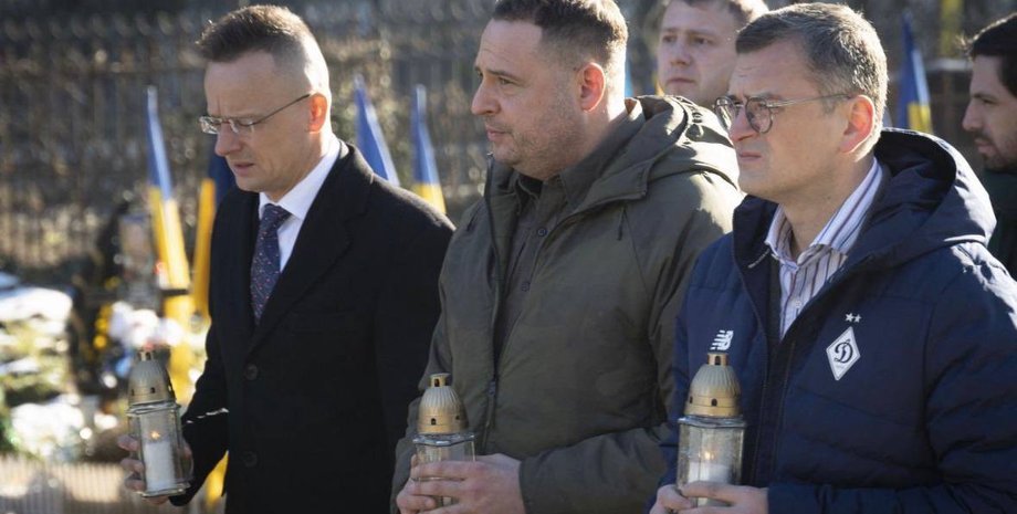 Петер Сіярто, Андрій Єрмак, Дмитро Кулеба, Ужгород, Угорщина, війна в Україні, фото