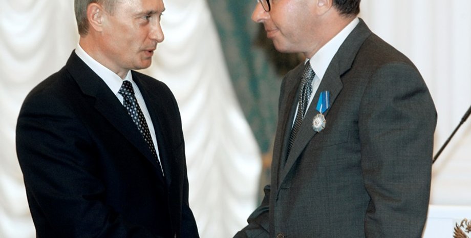 Петро Авен, Володимир Путін, Альфа-груп, санкції Великобританії, порушення санкцій