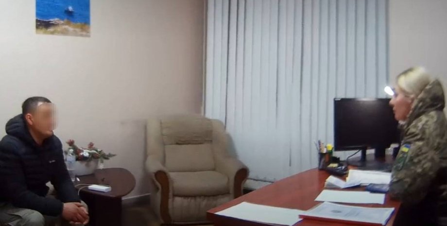 Задержание, мужчина, уклонист, выезд за границу, ГПСУ, поддельные документы, уклонение, фото