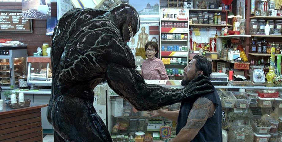 Кадр из фильма "Веном"