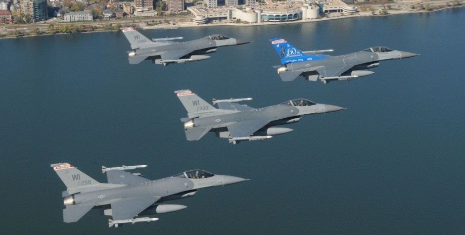 истребители,F-16, военные истребители, несколько истребителей, истребители в воздухе, боевые самолеты