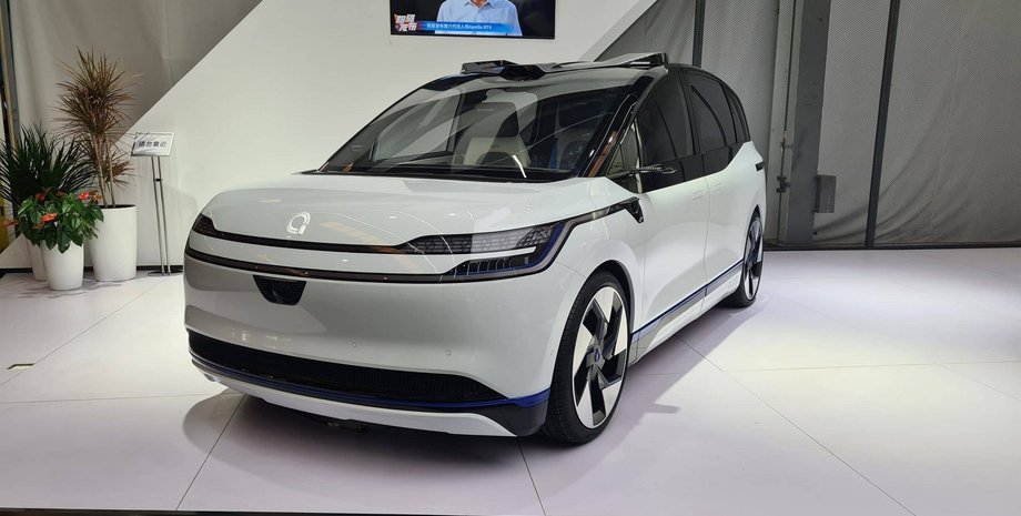 таксі Baidu RT6, Baidu RT6, таксі Baidu, безпілотне таксі