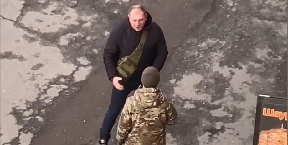 война рф против украины, мобилизация в украине, избиение, работник тцк, новости житомира