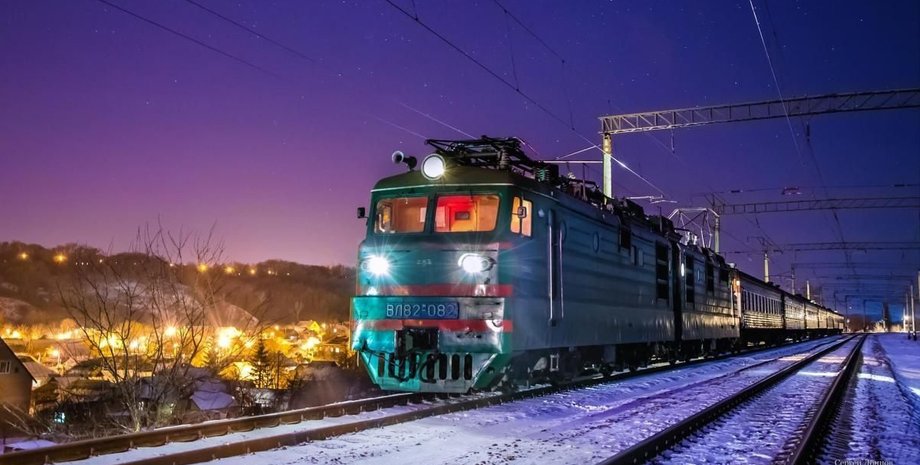 РФ обстріляла залізницю Фастова Зміна руху потягів Укрзалізниця