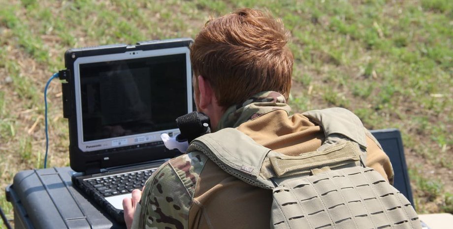 солдат, всу, ноутбук, военный