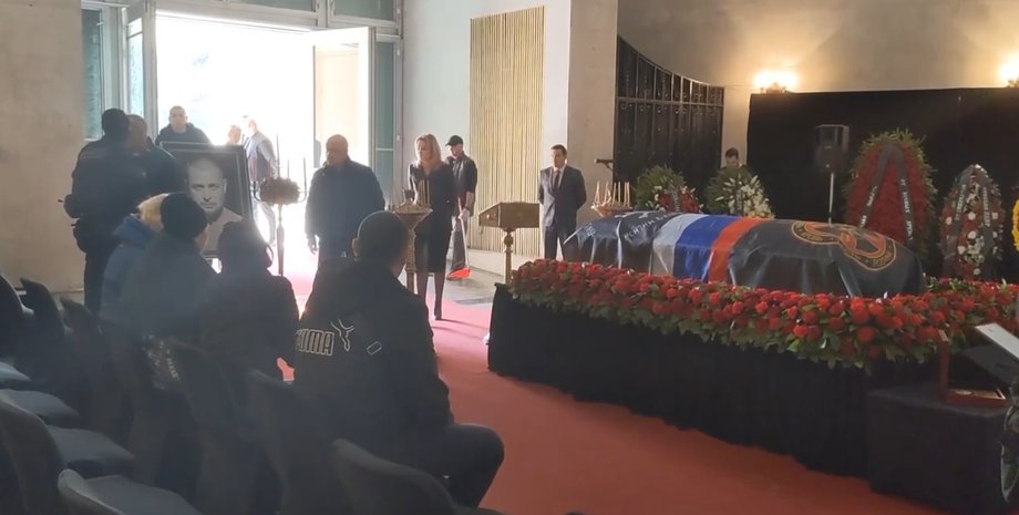 Похороны Владлена Татарского, владлен татарский, как погиб владлен татарский, владлен татарский троекуровское, где похоронили владлена татарского