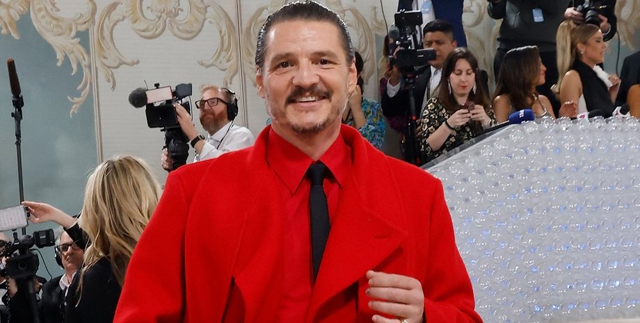 Педро Паскаль, дженніфер еністон, педро паскаль і дженніфер еністон сходили на побачення, роман паскаля та еністон