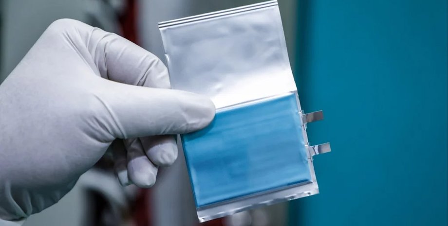 Літій-іонна батарея