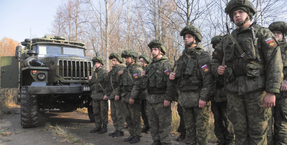 Il comando dell'esercito della Federazione Russa è in parte limitato che alcuni ...