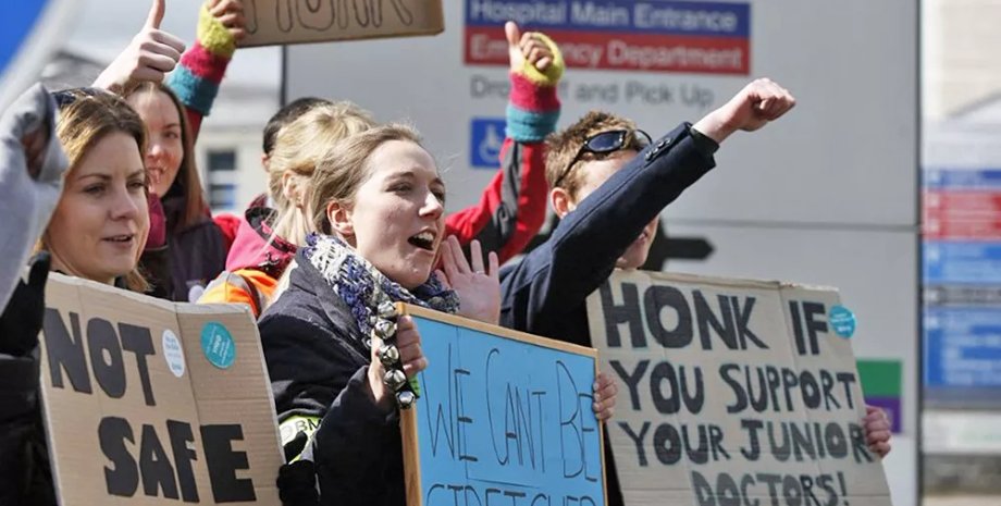 медсестры великобритания забастовка